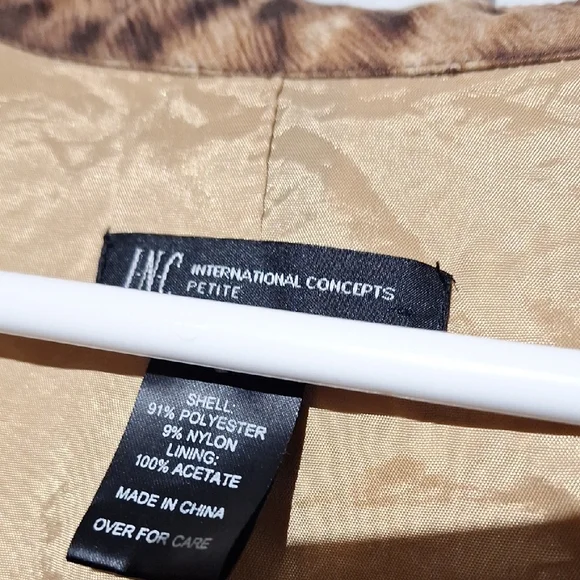 INC Animal Print Trench Coat, Short With Belt Sz 4, NWOT - Picture 2 of 16